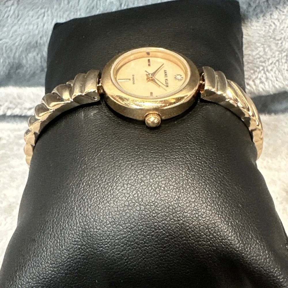 Anne Klein Women's AK/2682 Ceramic Bracelet Rosegold-Tone Watch